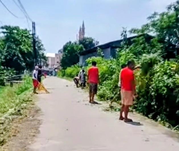 Kompak dan Peduli, Warga Karajan Utara Cikampek Barat Wujudkan Lingkungan Bersih dan Aman