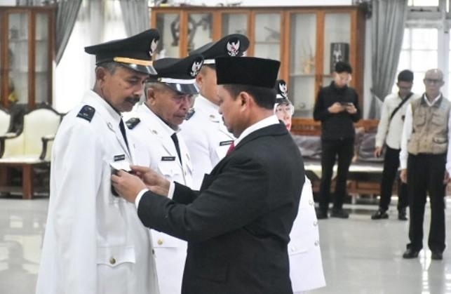 Bupati Sumedang Lantik Empat Kades PAW, Dony Ahmad Munir: Ini Awal Pengabdian untuk Rakyat