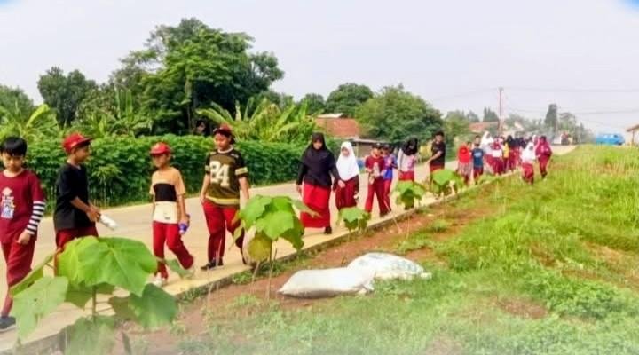 Belajar dari Alam, Siswa SDI HM Asman Kenali Dunia Pertanian di Lahan BOMANG Bogor