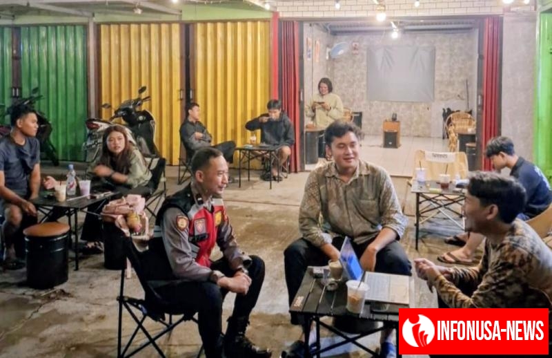 Personil Polsek Tegalwaru Patroli Malam di Jalan Baru Cintalaksana Sambang Warga Ajak Peduli Kamtibmas