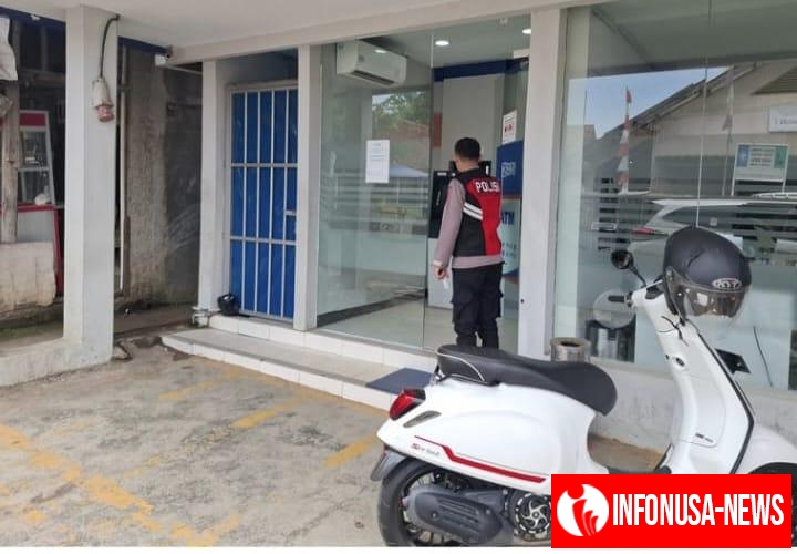 Personil Polsek Tegalwaru Saat Patroli Siang Monitor Objek Vital Perbankan Jadi Prioritas