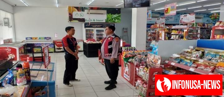Kanit Sabhara Polsek Batujaya Tingkatkan Patroli Prekat guna Ciptakan Keamanan di Minimarket
