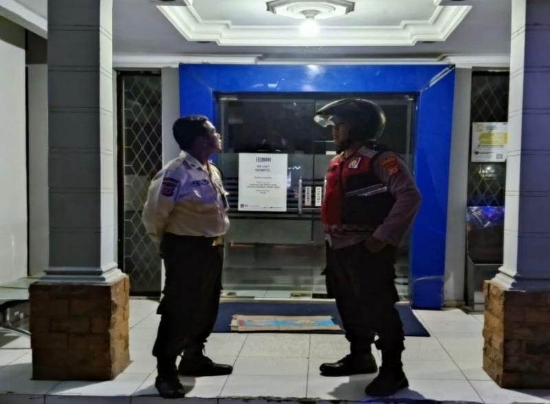 Kembali Kunjungi Bank BRI Gempol Patroli Prekat Polsek Banyusari di Malam Hari
