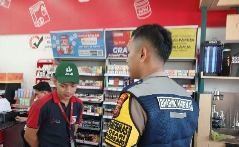 Rutin Polsek Telagasari Laksanakan Patroli Cegah Gukamtibmas di Sekitar Pertokoan