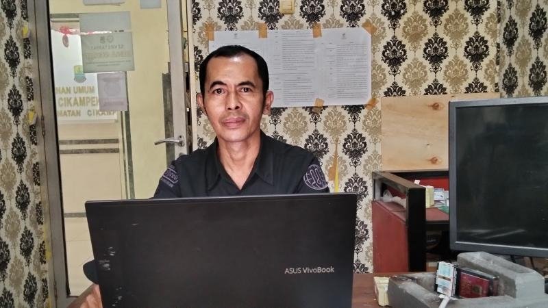 Bantuan Beras Tiga Bulan Disalurkan, 1.615 Keluarga di Cikampek Barat Terima Jatah Pangan