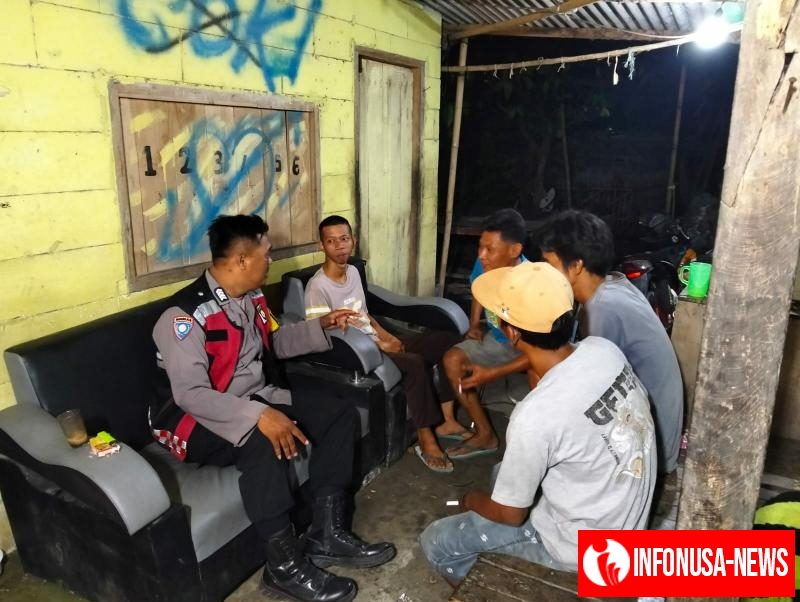 Anggota Polsek Batujaya Sambangi Masyarakat Desa Batujaya untuk melaksanakan Kegiatan Ngawangkong