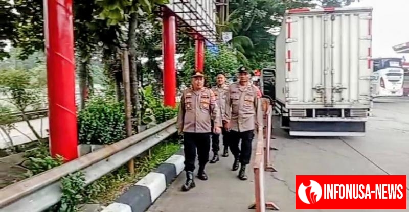 Upaya Terus Tingkatkan Giat Pelaksanaan Ops Lilin Kapolsek Banyusari PAM Natura 2025 Pos PAM Rest Area KM 62 Tol Jakarta - Cikampek Karawang