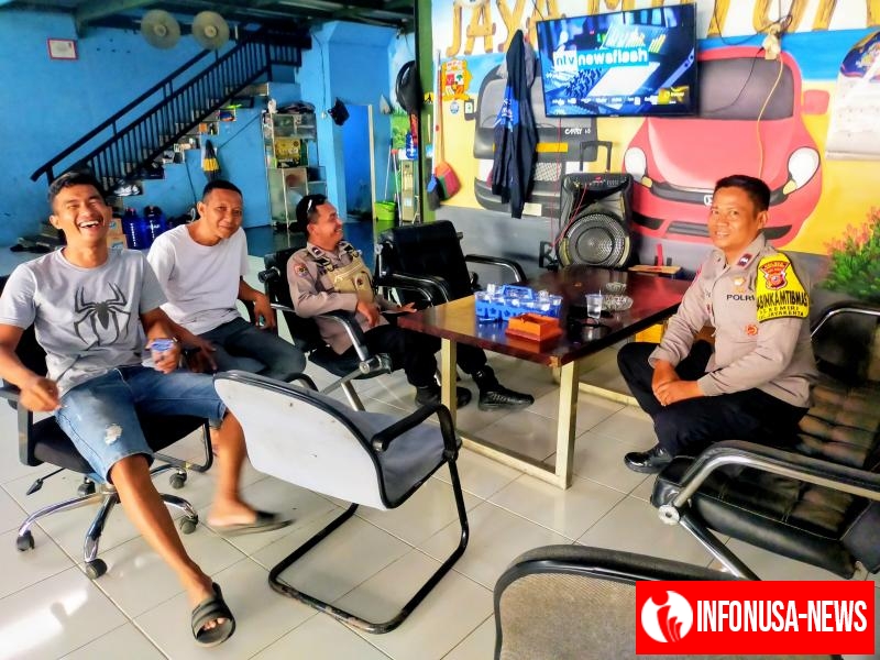 Sambang Bhabinkamtibmas Polsek Rengasdengklok, Ajak Warganya Ciptakan Kamtibmas Yang Kondusif