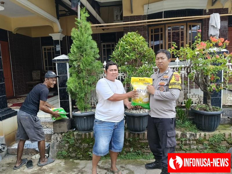 Bripka Andrie Sustrianto, S.H. Bhabinkamtibmas Desa Pucung Polsek Kotabaru Laksanakan COD Penjulan Beras SPHP Dalam Rangka Mendukung Ketahanan Pangan