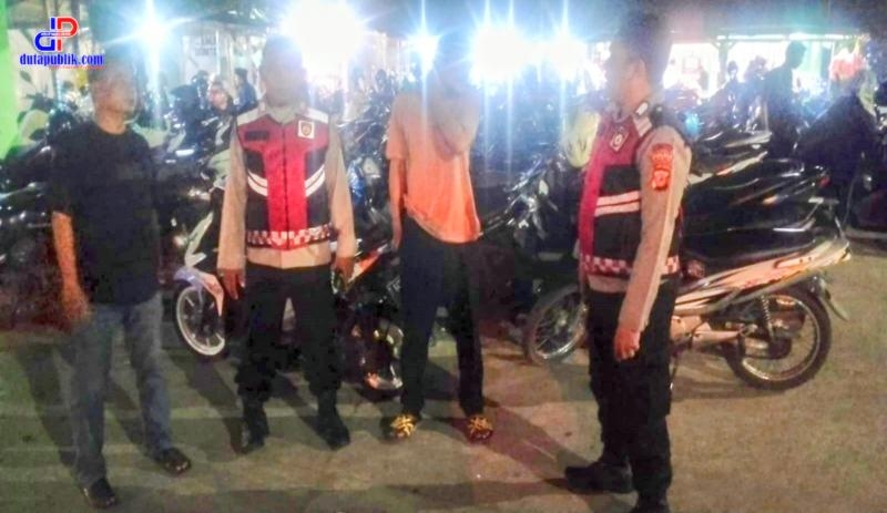 Gencar Aipda Yuli Personel Polsek Lemahabang Sosialisasikan Pelarangan Knalpot Tidak Sesuai Spesifikasi Teknis