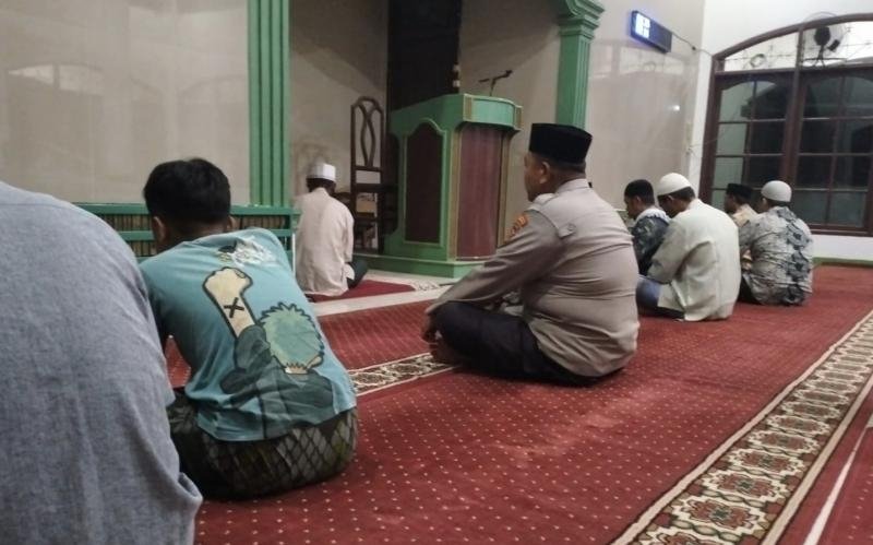 Subuh Keliling Polsek Pakisjaya Laksanakan Sambang Dialogis Dengan Jamaah Masjid Nurul Iman