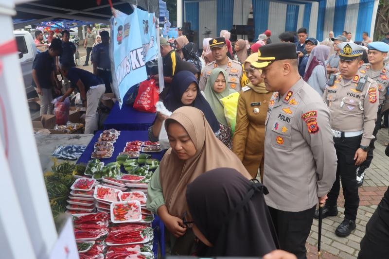 Polres Subang Gelar Gerakan Pangan Murah, Bantu Masyarakat Dapatkan Kebutuhan Pokok Terjangkau