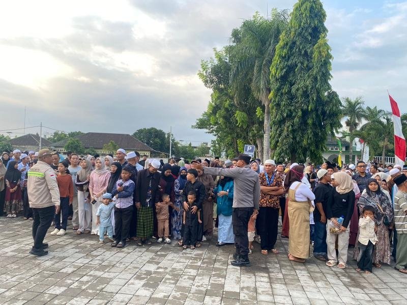 Polda NTB Kawal Kepulangan Jamaah Haji Kloter 3 Asal Lombok Barat, Pastikan Proses Penjemputan Berjalan Aman