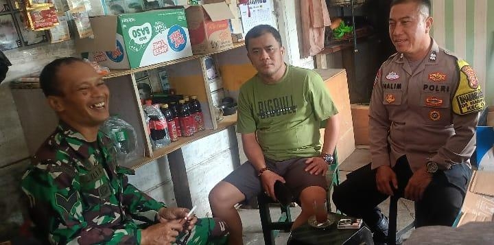 Sambang Warga, TNI-Polri Tunjukkan Sinergitas di Wilayah Hukum Polsek Klari