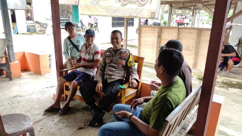 Bhabinkamtibmas Polsek Telagasari Beri Warga Himbauan Mengenai Ancaman TPPO