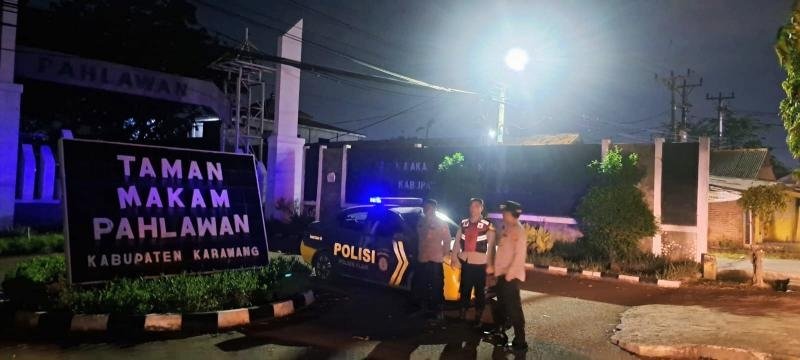 Polsek Klari Patroli Dini Hari di Perbatasan Antara Kecamatan Klari dan Kecamatan Purwasari