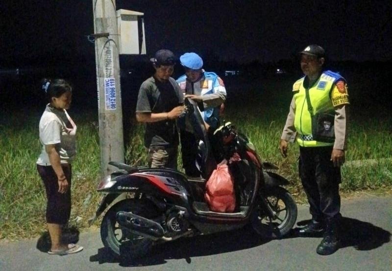Anggota Polisi Polsek Banyusari Gencar Optimalkan Razia Sepeda Motor Berknalpot Brong