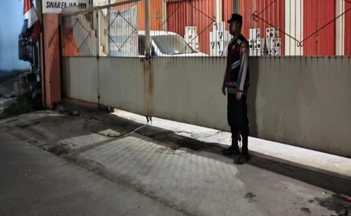 Personil Polsek Tegalwaru Patroli Dini hari Monitor Jalan Sepi di Kampung Ciakar Desa Cintawargi