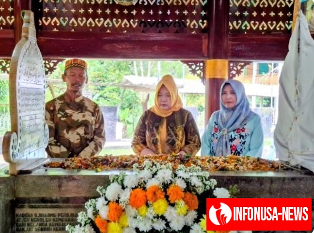 Sekda Sumedang Tuti Ruswati  Mendampingi Sekjen MPR RI Siti Fauziah Ziarah ke Makam Cut Nyak Dhien dan Makam Pangeran Sugih