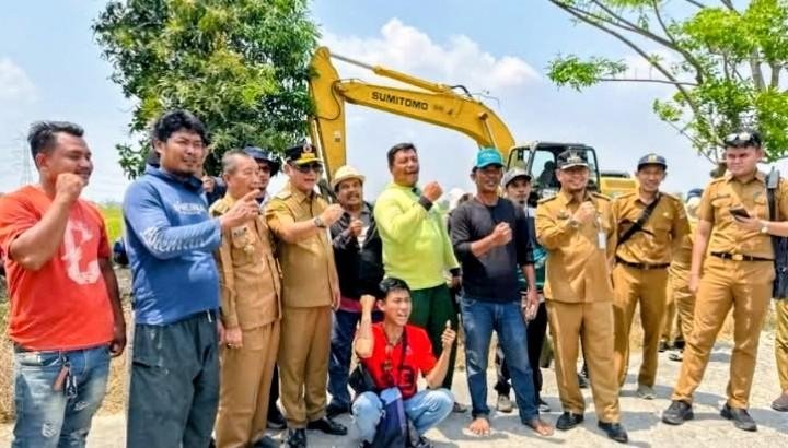Pastikan Pengairan Petani Tetap Terjaga, Plt Bupati Bekasi Tinjau Normalisasi SS Kalen Kendal