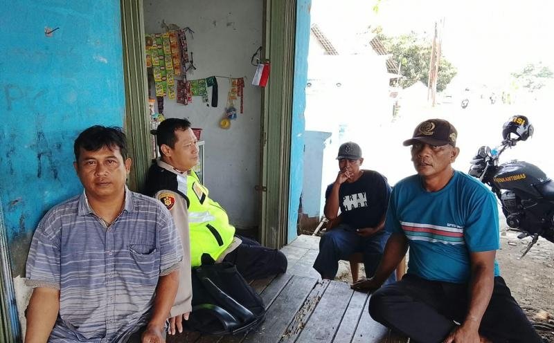 Sambang Desa Polsek Pedes Stop Kejahatan Di Tengah Masyarakat