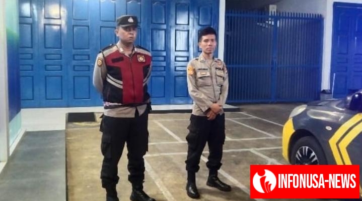 Patroli Prekat Malam, Anggota Samapta Polsek Rengasdengklok Kunjungi Kantor Bank BJB