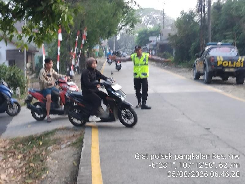 Potret Pelayanan Humanis, Kapolsek Pangkalan Laksanakan Gatur Pagi di Depan SMPN 1 Pangkalan