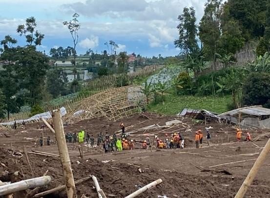 Hari Ketujuh Longsor Pasirlangu: 60 Korban Ditemukan, Tim SAR Perkuat Pencarian 20 Orang yang Masih Hilang