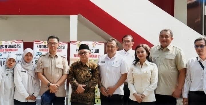 Rudy Susmanto Dampingi Menko PMK, Sapa Siswa dan Tinjau Langsung Program MBG di SDN Cirimekar