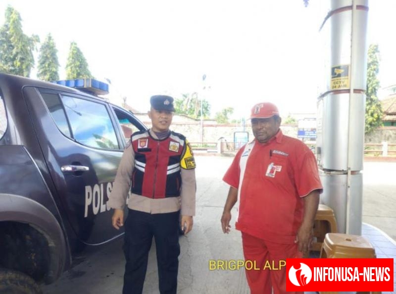 Tak Hentinya Brigadir Alpian Kunjungi SPBU, Prekat Polsek Banyusari Berikan Rasa Aman