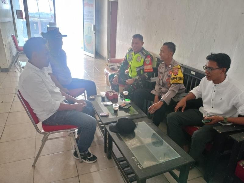 Sinegritas TNI-POLRI dilakukan Oleh Anggota Polsek Batujaya dan Anggota Koramil Batujaya