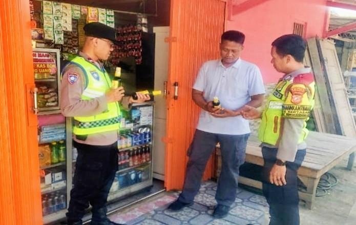 Antisipasi Gangguan Kamtibmas, Personil Polsek Rengasdengklok Gelar Ops Miras