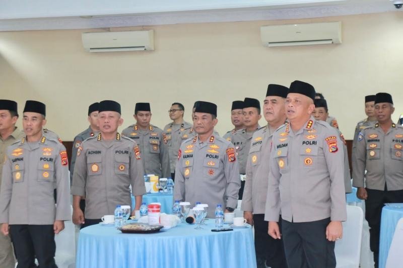 Kapolda NTB Ikuti Ngaji Kebangsaan Bersama Kapolri dan Gus Baha Secara Virtual