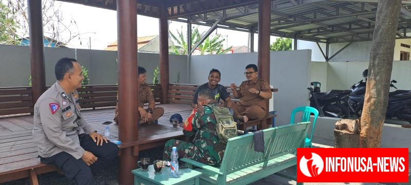 Sinergitas TNI Polri Desa Jomin Barat Sambangi Kepala Desa dan Staff Desa