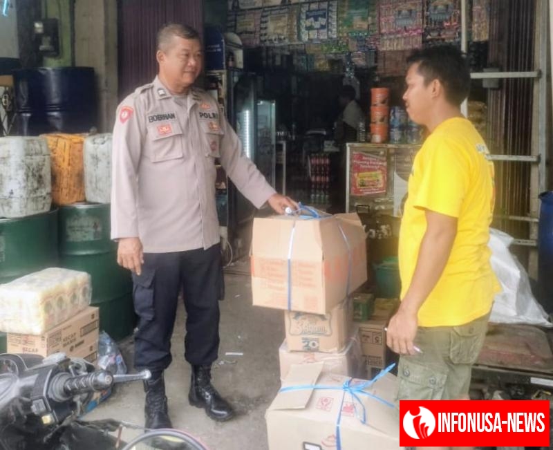 Imbau Humanis Pemilik Pertokoan di Loji Agar Waspada Jadi Atensi Patroli Siang Personil Polsek Tegalwaru