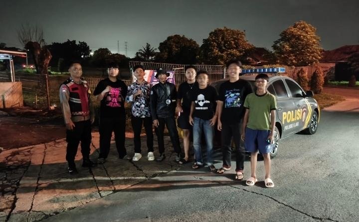 Personil Polsek Klari Patroli KRYD Malam Sapa Remaja Himbau Untuk Tidak Terlibat Aksi Tawuran