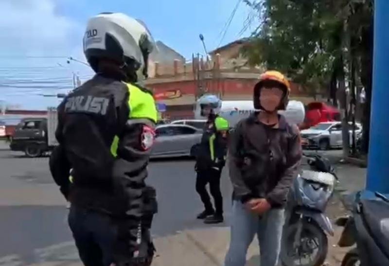 Polantas Menyapa, Tingkatkan Kepatuhan Berkendara melalui Teguran Disiplin Kepada Pelanggar Lalu Lintas