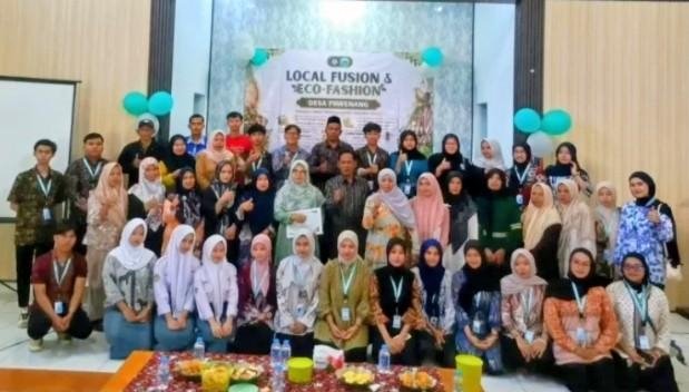 Mahasiswa STIE Wikara Dampingi UMKM Desa Pawenang, Kemasan Produk Lokal Naik Kelas