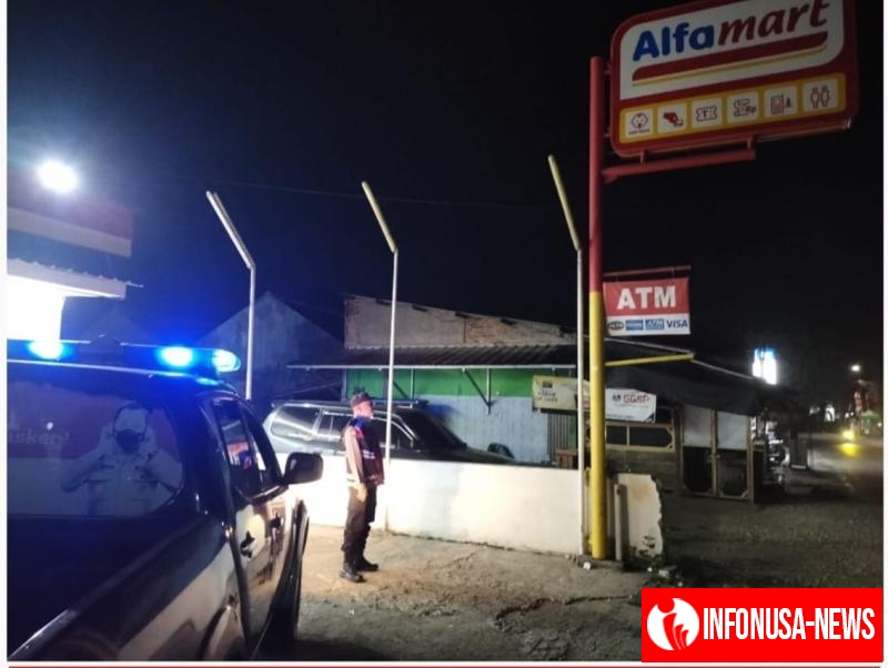 Polsek Pangkalan Pantau Situasi Keamanan Minimarket dengan Laksanakan Patroli Prekat