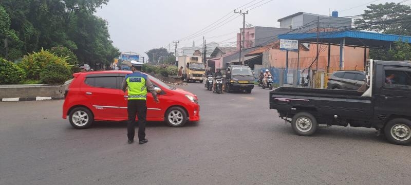Terciptanya Kamseltibcar Lantas Polsek Kotabaru Terjunkan Personil Gatur Lalin Sore