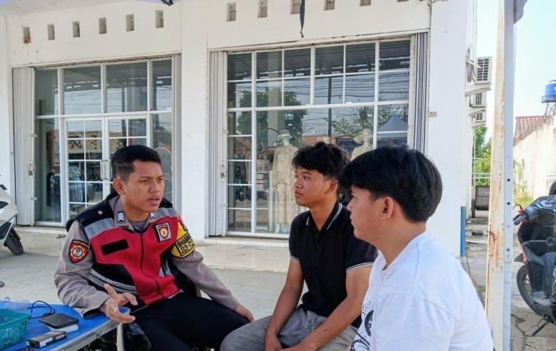 Bhabinkamtibmas Polsek Telagasari Lakukan Sambang dan Sebar Himbauan TPPO