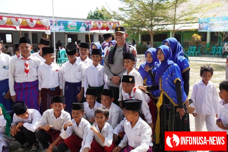 Wakapolda NTB Pimpin Upacara Hari Santri Nasional di Bima, Tegaskan Santri Garda Terdepan Jaga NKRI
