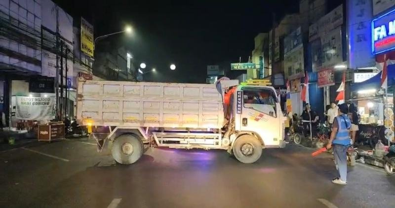 Polresta Karawang Gencarkan Patroli KRYD, Pengemudi Truk Lawan Arus Ditindak, Wujudkan “GAZZ Karawang” Gerak Cepat, Hadir Tepat