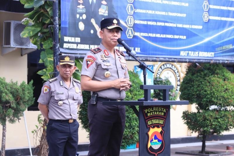 Wakapolda NTB Pimpin Apel Pengamanan Unjuk Rasa, Tekankan Sikap Humanis dan Profesional