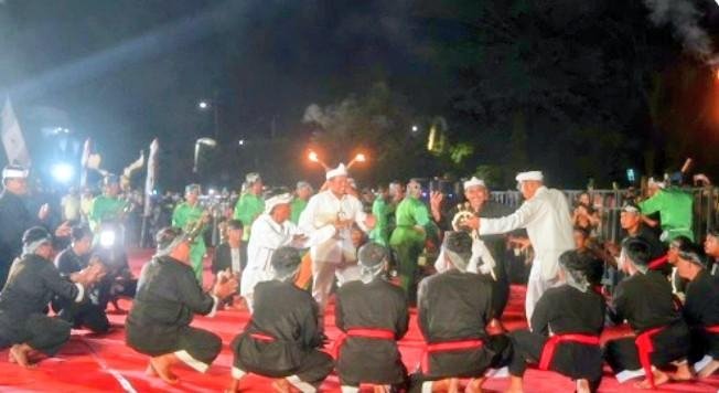 Mahkota Binokasih Kembali Bersinar, Ribuan Warga Rayakan Jati Diri Sunda di Sumedang
