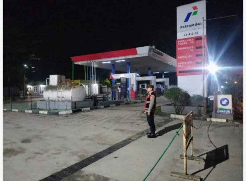 Polsek Pangkalan Jaga Kondusifitas Objek Vital saat Gelar Patroli Perintis ke SPBU Pertamina