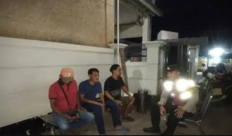 Upaya Polisi Polsek Banyusari Melaksanakan Sosialisasikan Bahaya Judi Online Kepada Masyarakat di Wilkum Binaan