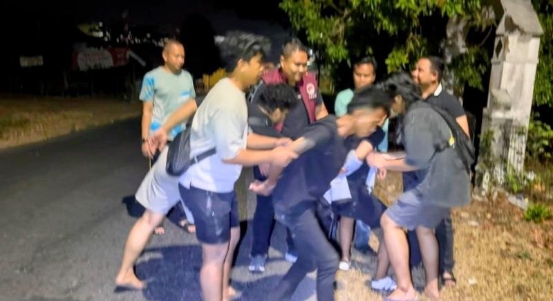 Polresta Karawang Ungkap Peredaran 320 Butir Obat-Obatan Tertentu, Dua Orang Diamankan