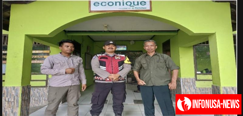 Patroli Siang Jajaran Personil Polsek Tegalwaru di Objek Wisata Monitor Curug Cigeuntis Loji