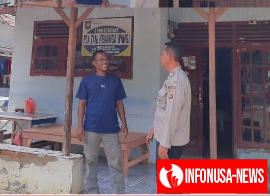 Bhabinkamtibmas Hadir Menciptakan Rasa Aman Sambangi Masyarakat Desa Telukbuyung Berikan Himbauan Kamtibmas